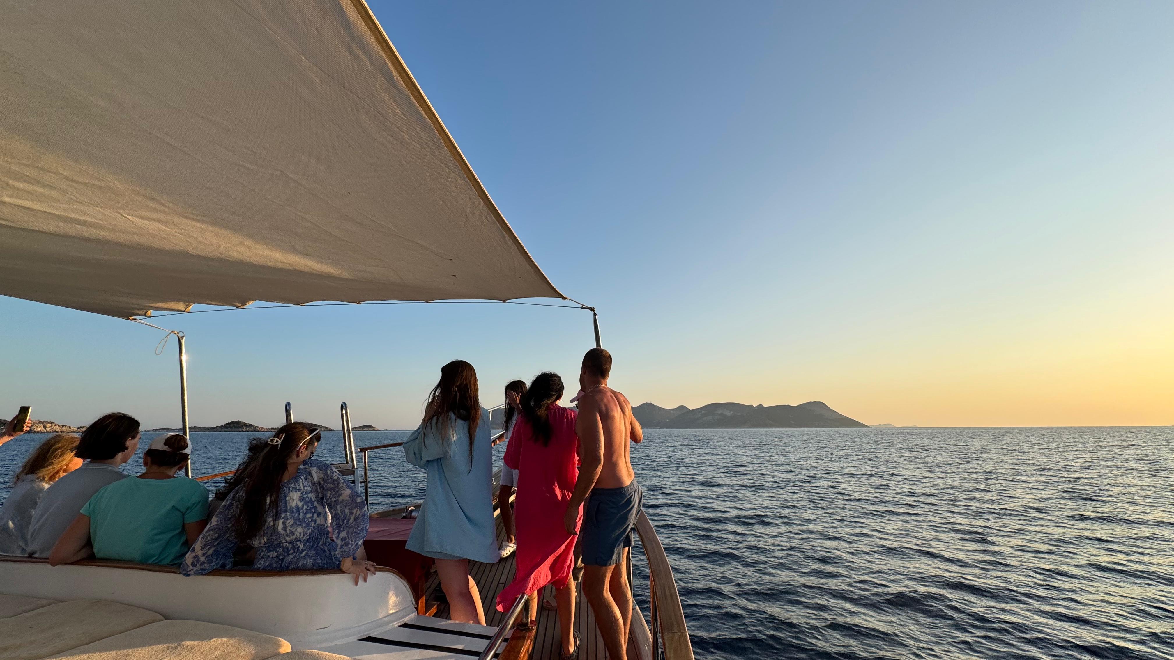 Kaş & Kaputaş ve Günbatımı Tekne Turu Kemer çıkışlı